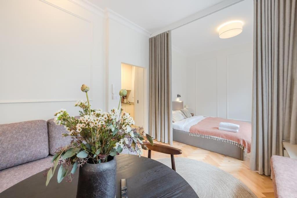 Modern Apartment In City Centre กดัญสก์ ภายนอก รูปภาพ